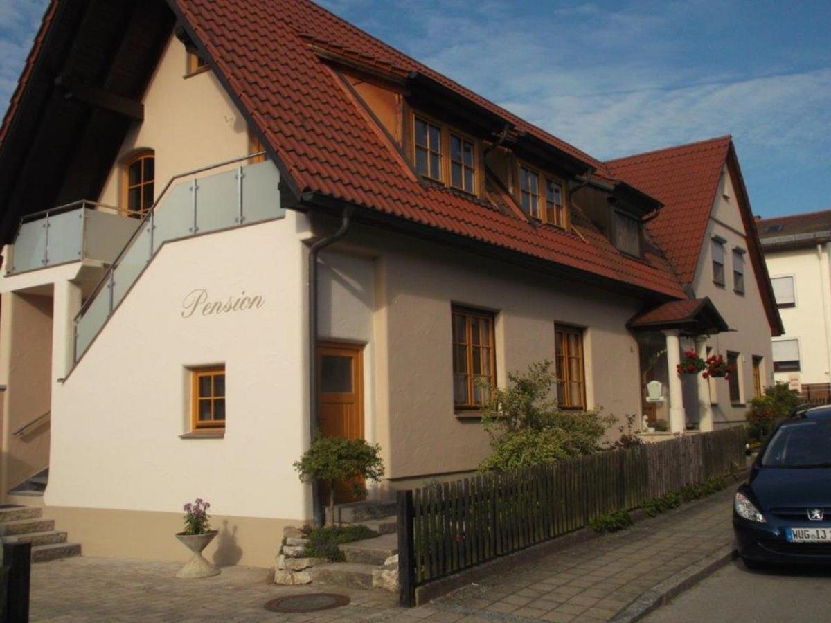 Pension/Fewo E. Tschernach Treuchtlingen Exterior foto